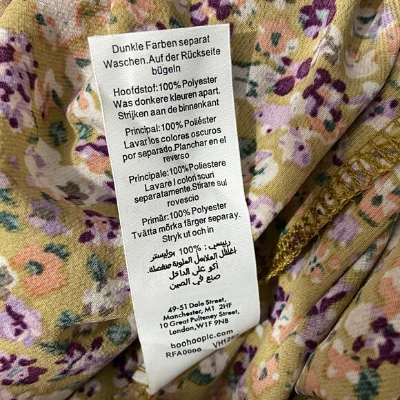 Pretty little thing Plus Pin Floral Cut Out Puff Sleeves Dress US Size 24 - Picture 9 of 10